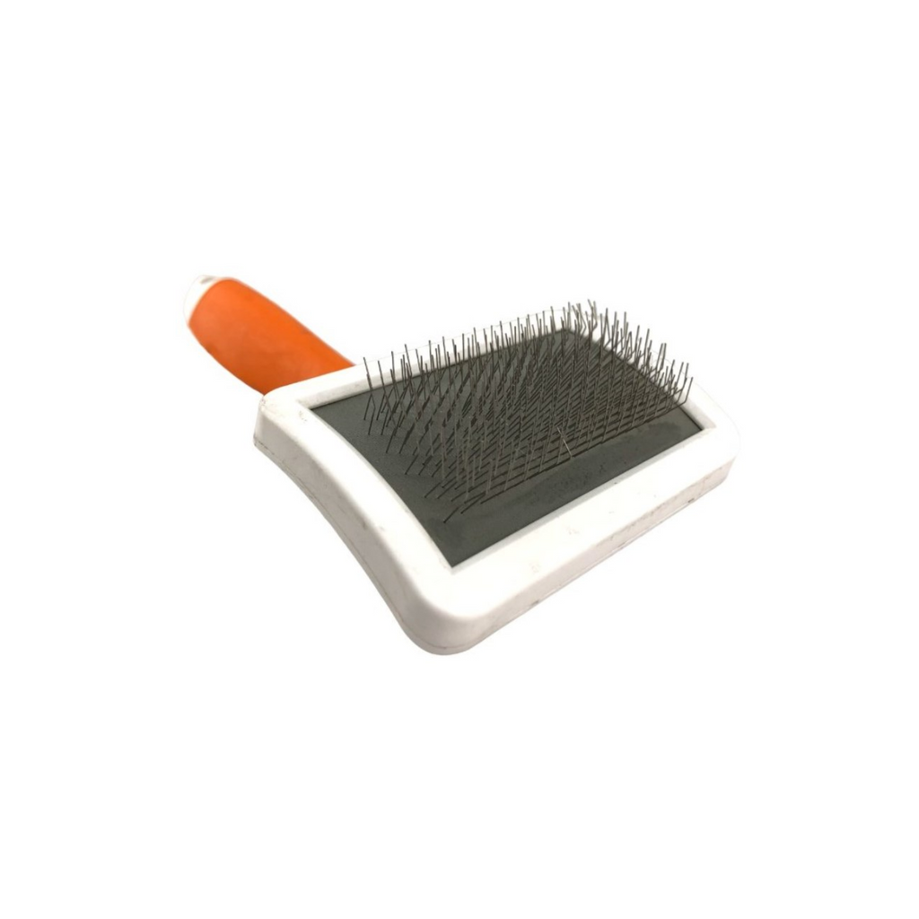 Pelu2 Carda Chico con Cerdas Curvas Color Naranja con Blanco
